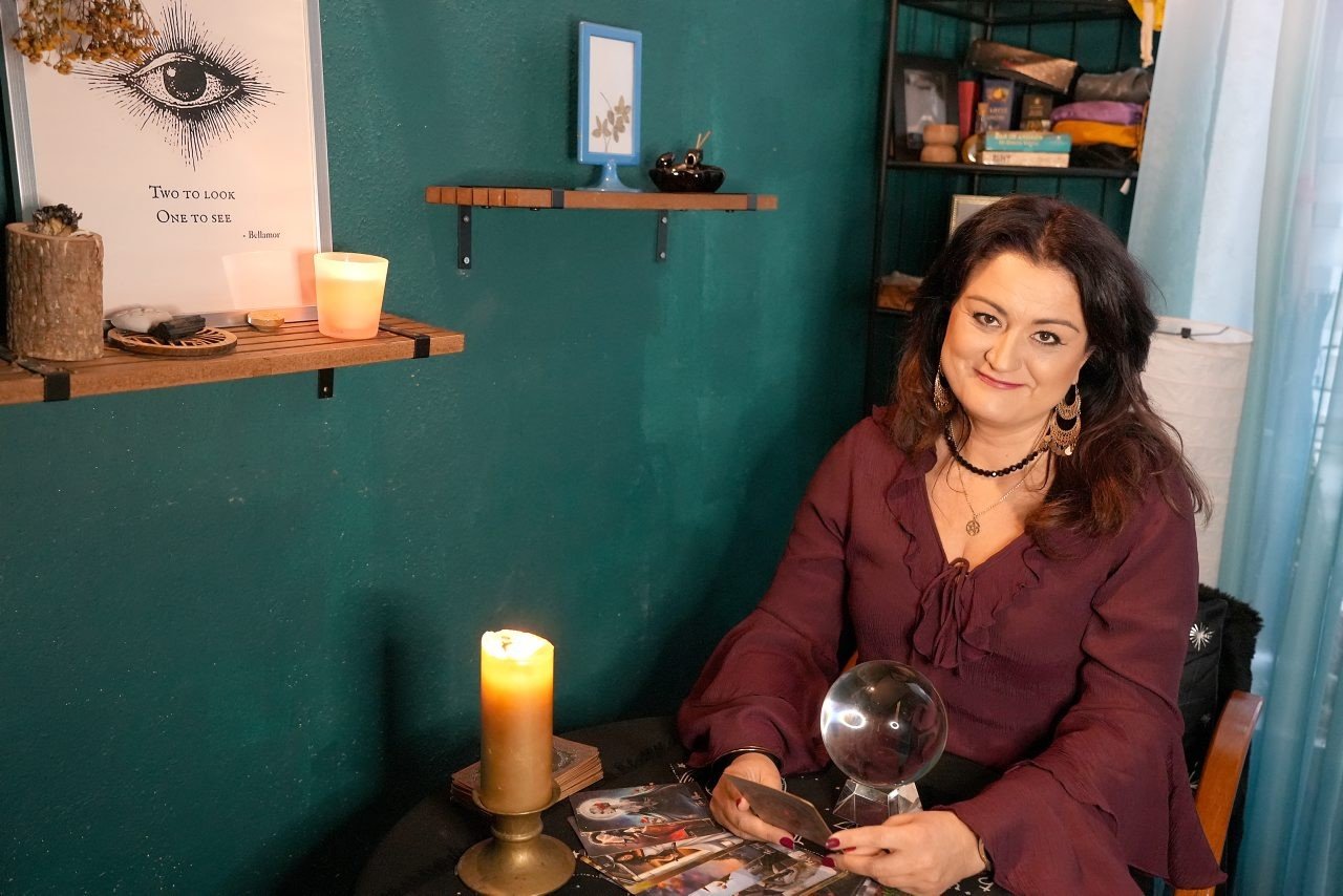 Wróżka Bernadetta z Łodzi. Horoskop runiczny na 2026 rok